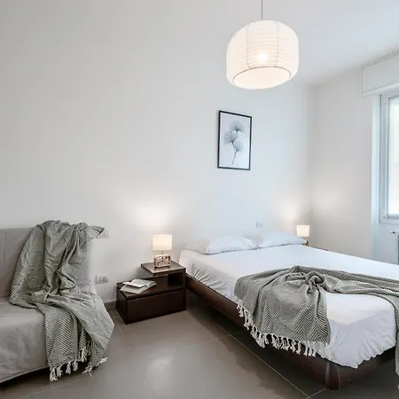 Stayeasy Piane56 Panoramic Apt Next To M5 Metro Milan Exterior photo